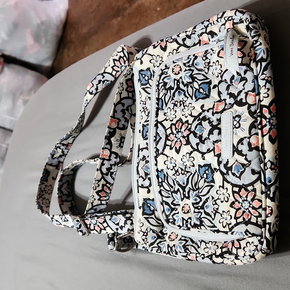 Vera Bradley Cross body